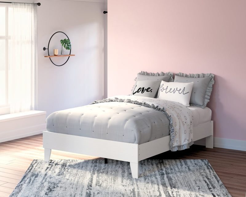 Vaibryn White Full Platform Bed