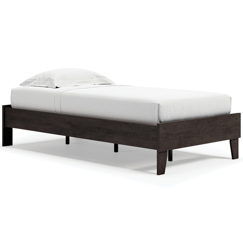 Piperton White Twin Platform Bed