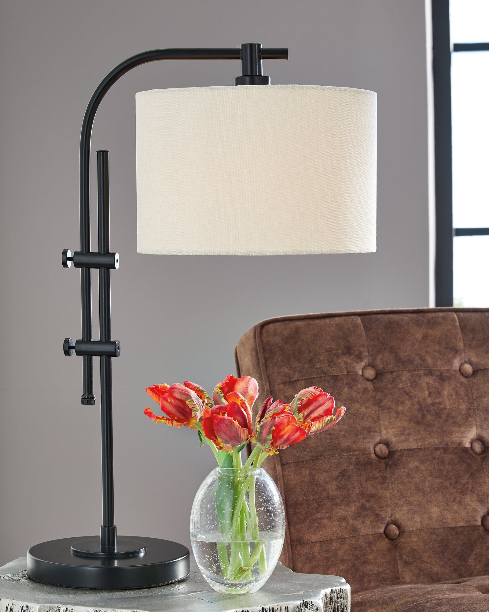 Baronvale Black Accent Lamp