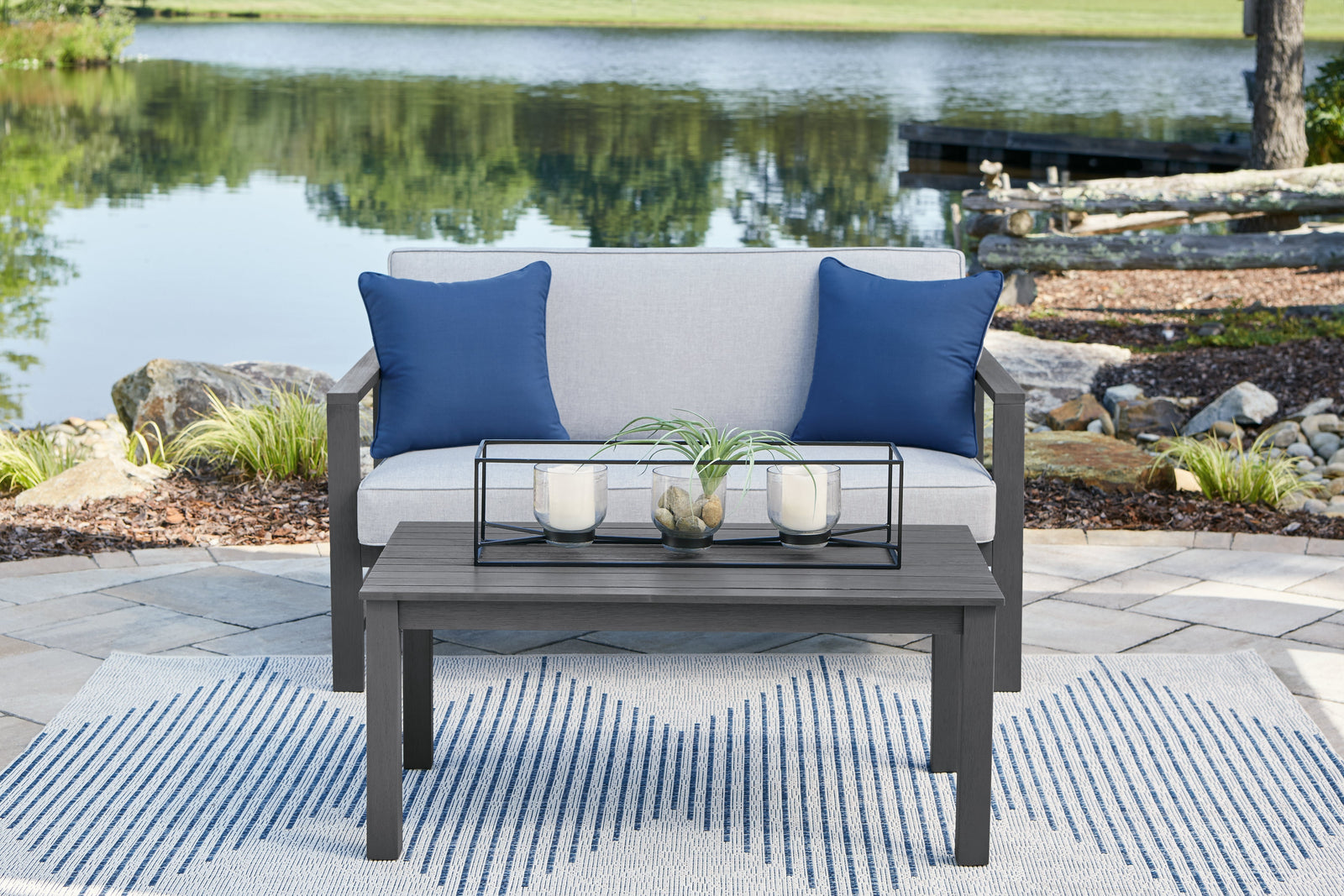 Fynnegan Gray Outdoor Loveseat With Table (Set of 2)