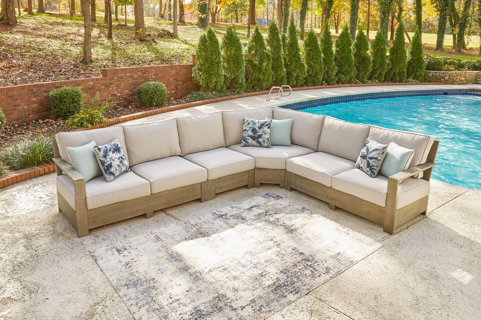 Silo Brown Point 3-Piece Outdoor Sectional With 2 Chairs