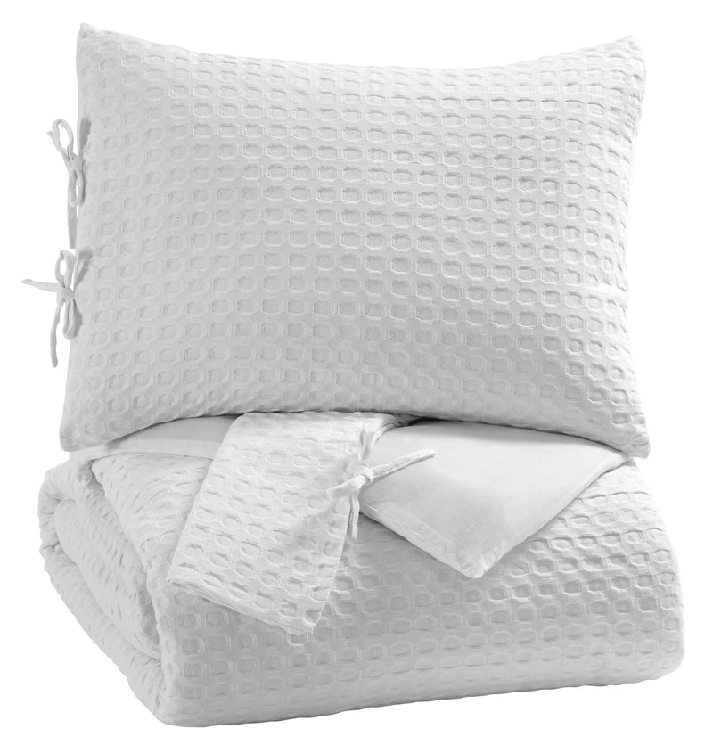 Maurilio White 3-Piece Queen Comforter Set