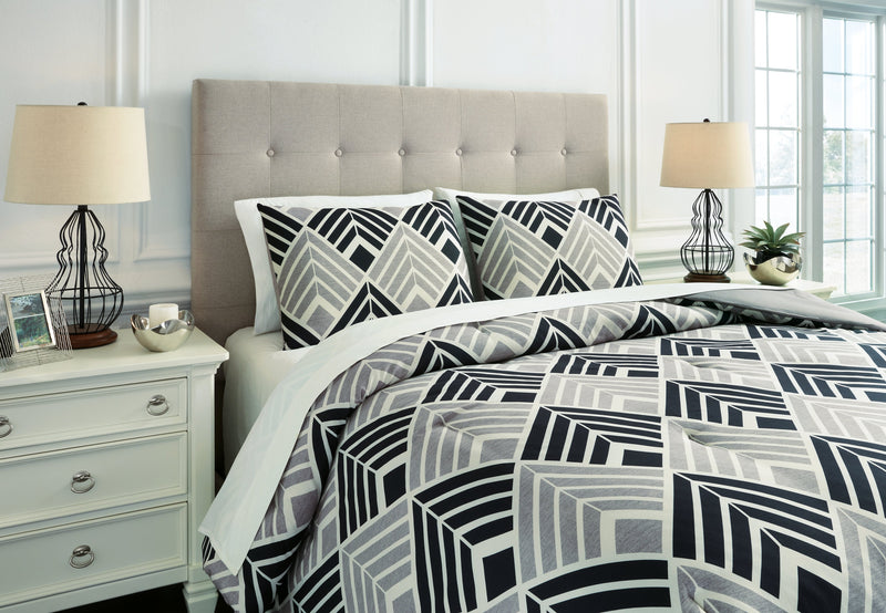 Ellowyn Black Gray Bone Queen Comforter Set