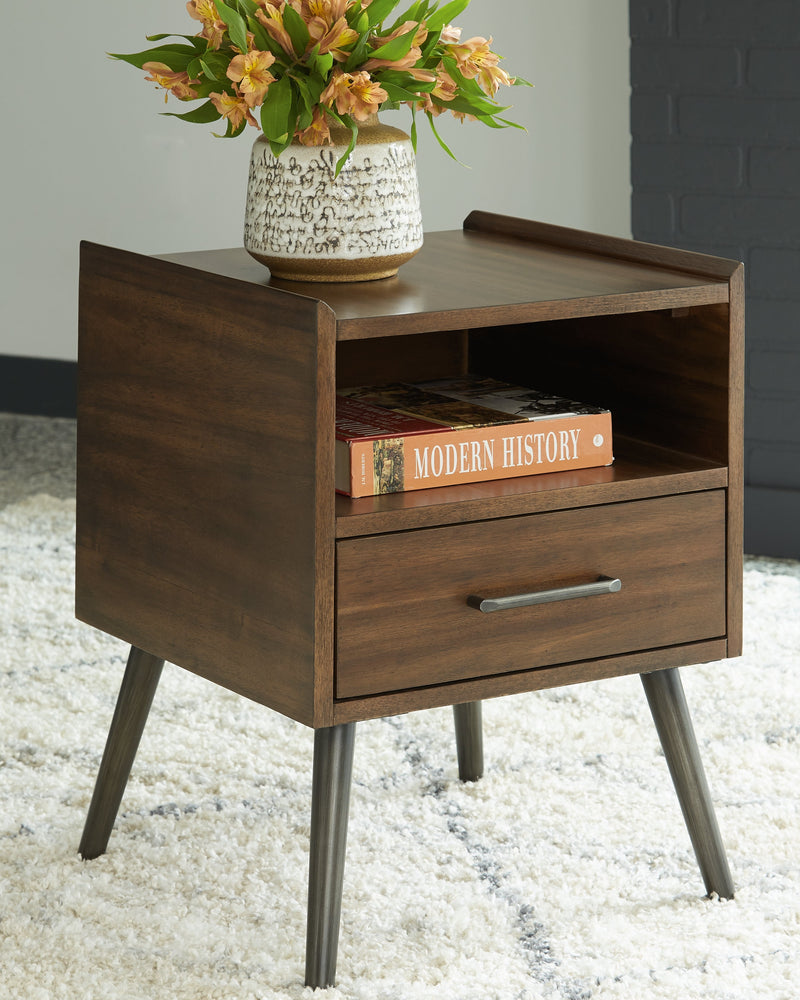 Calmoni Brown End Table